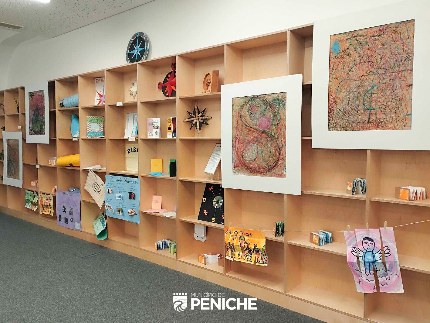 Exposição "Eu fiz…eu trabalhei…" patente na Biblioteca Municipal