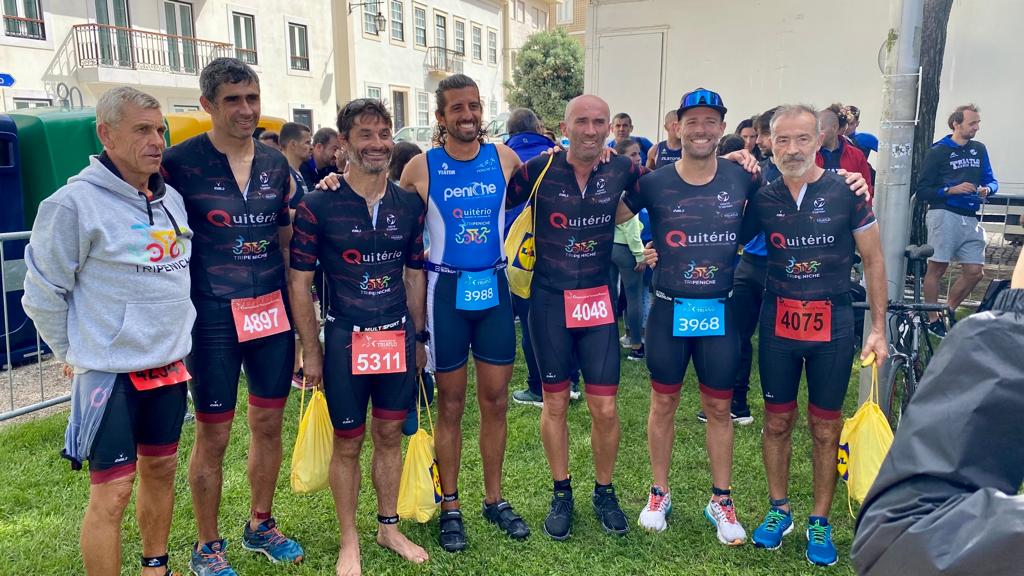 Atletas de Peniche no pódio de prova do calendário nacional de triatlo